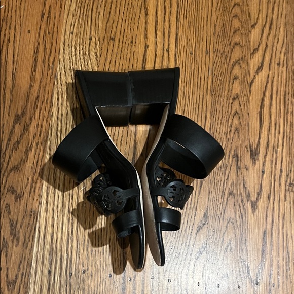 Tory Burch Sandals - Picture 5 of 10